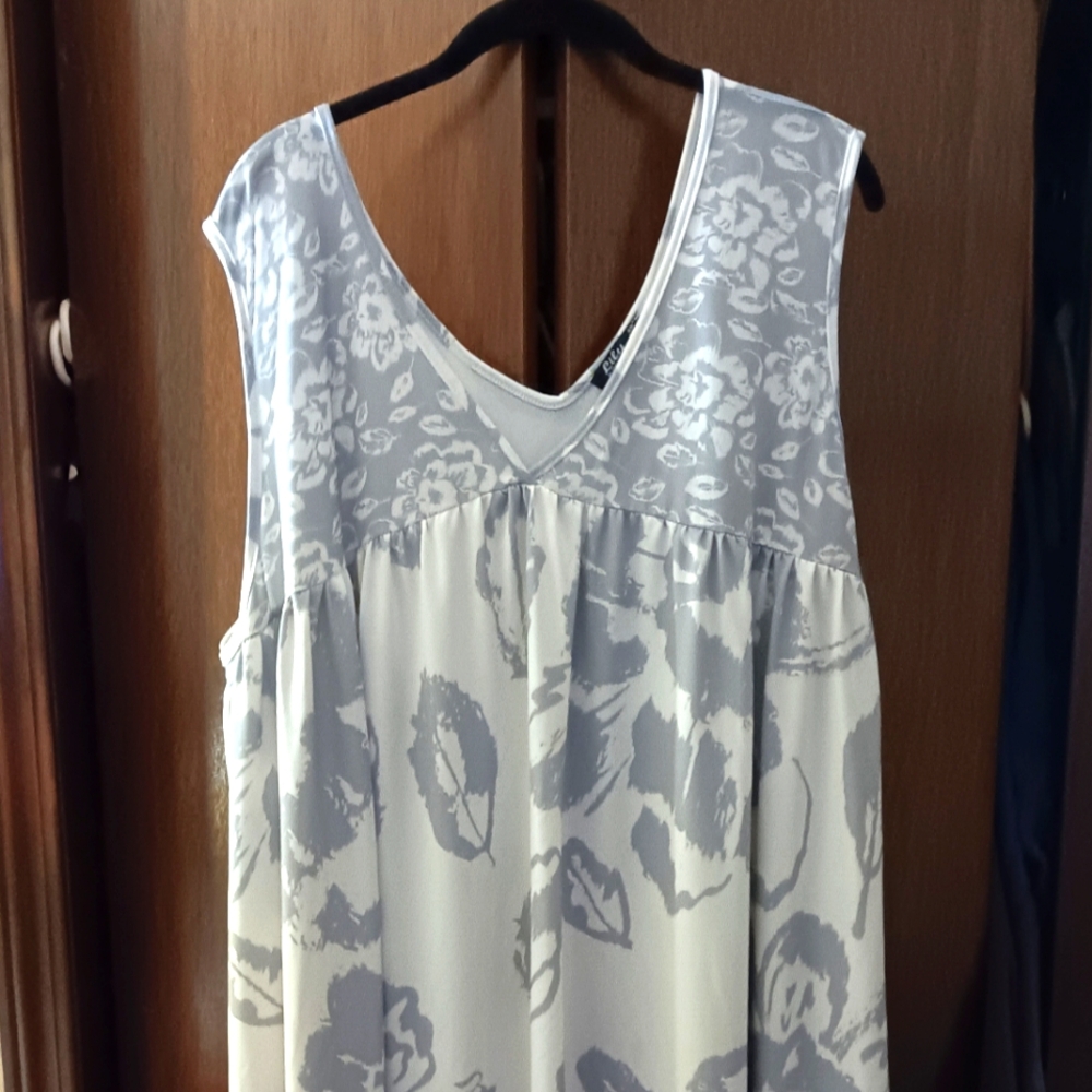 Lily top